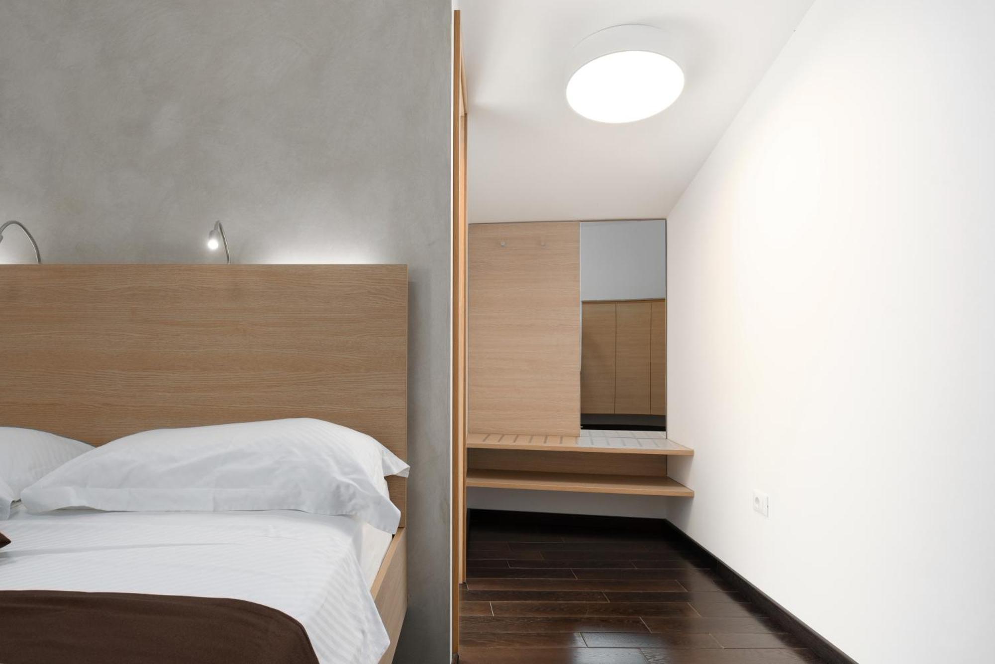 Boutique Wrungel Hotel เวอร์ซาร์ ภายนอก รูปภาพ